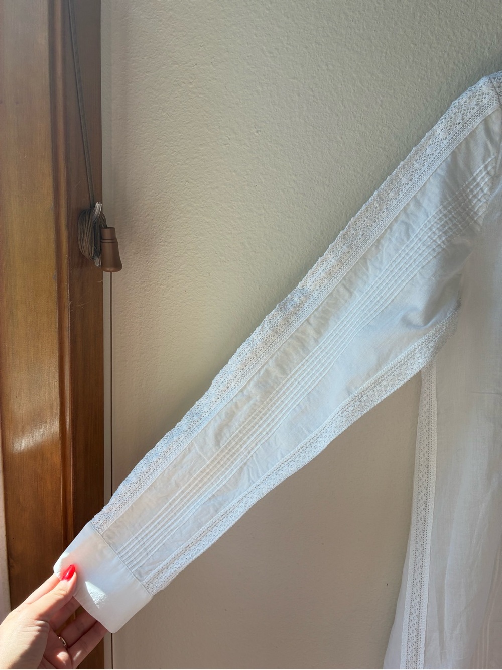 Theory 100% Cotton Pintuck Lace Victorian Blouse in White (Size: XSP) - Picture 7 of 14